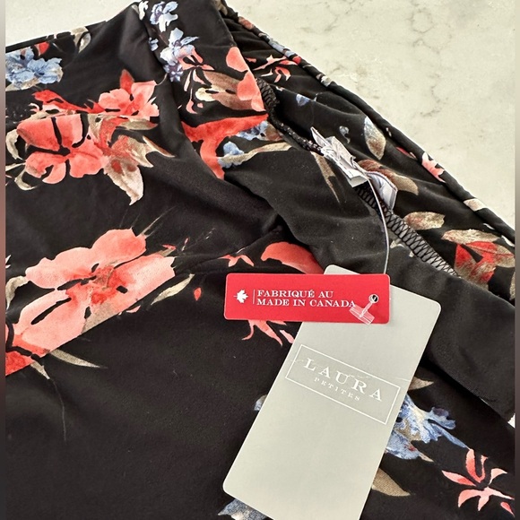 New with tags Laura Petite size S pull on wide leg pants - Picture 4 of 5